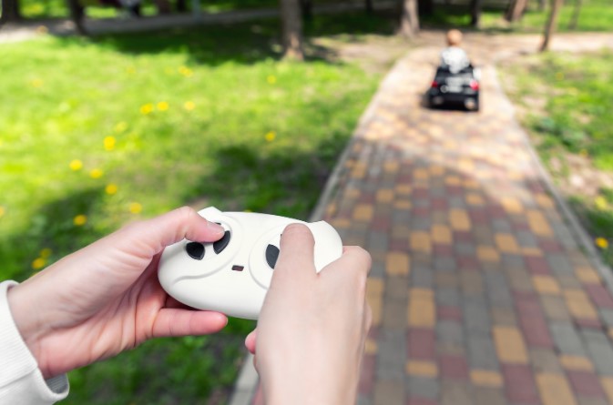 увеличить скорость детского электромобиля